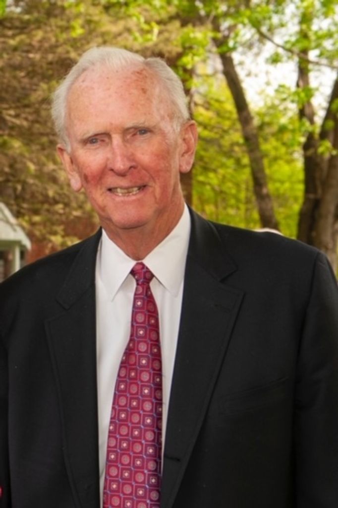 Robert W. Mcnamara Profile Photo