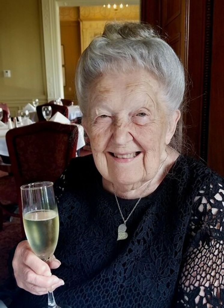 Virginia Combs Profile Photo