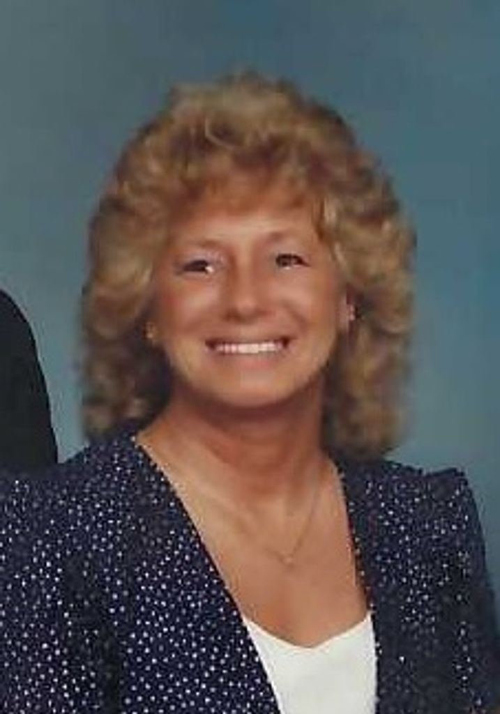 Carolyn Jean Holdcroft Skabar Profile Photo
