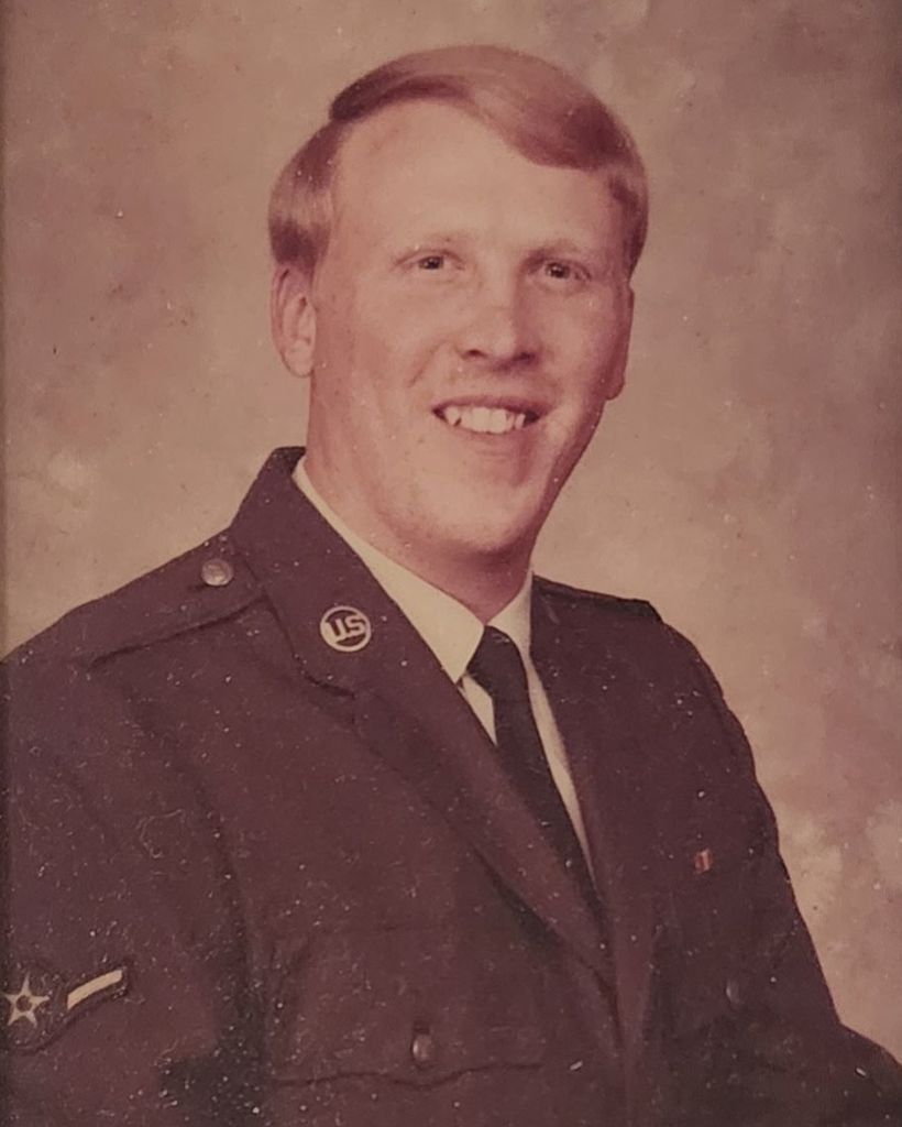 Charles "Chuck" Crockett Hurst, Jr Profile Photo