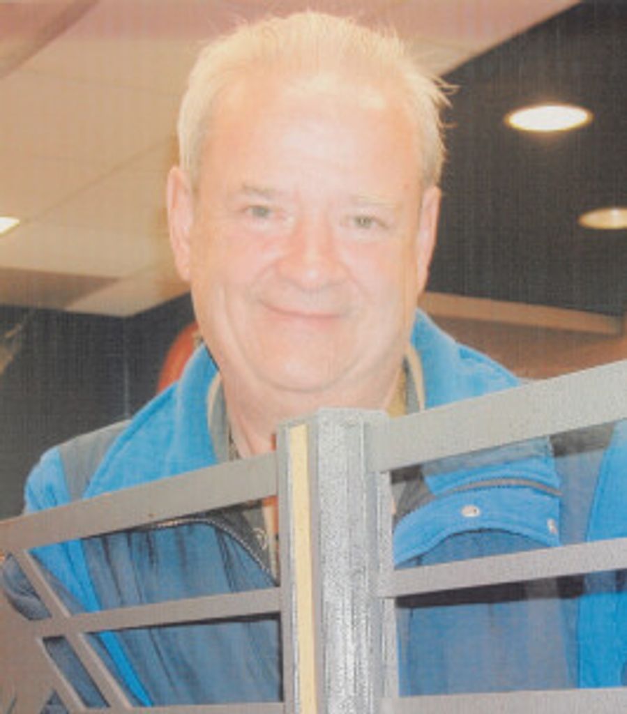 Robert Wakefield Profile Photo