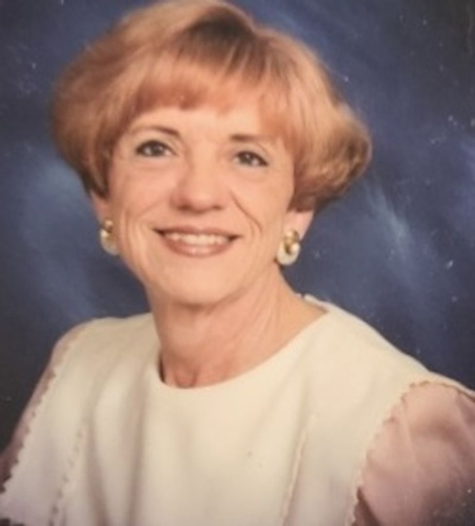 Diane Holland Profile Photo