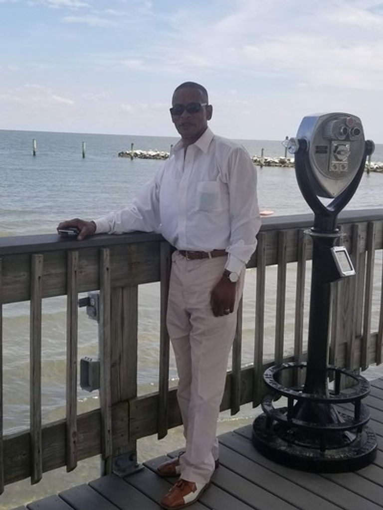 Darnell Reginald Baylor, Sr. Profile Photo