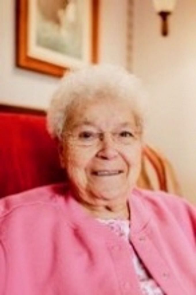 Lorraine Lawton