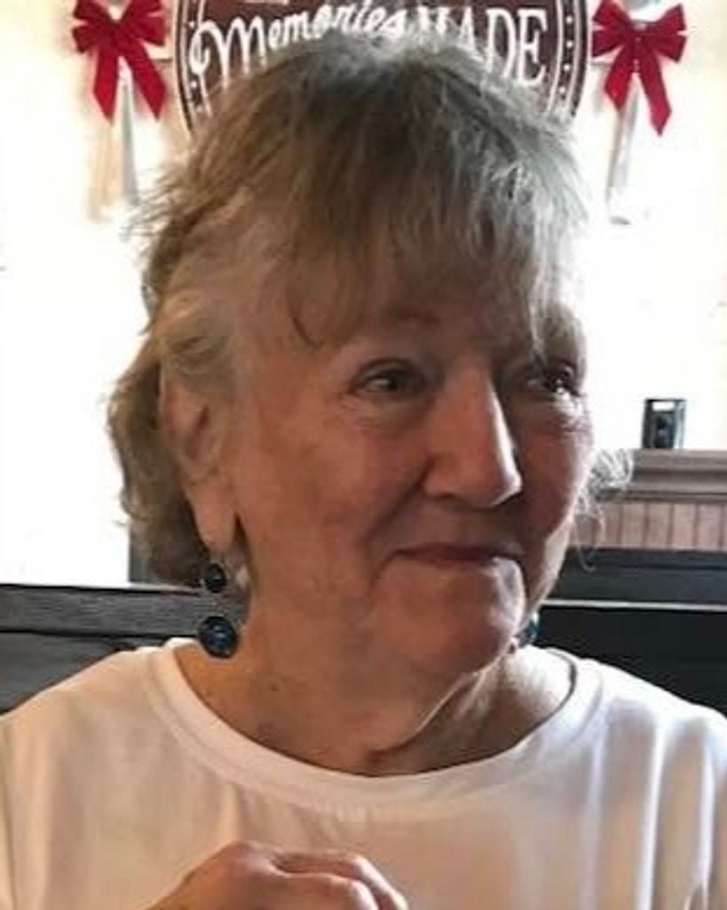 Julia Elizabeth McCune Profile Photo