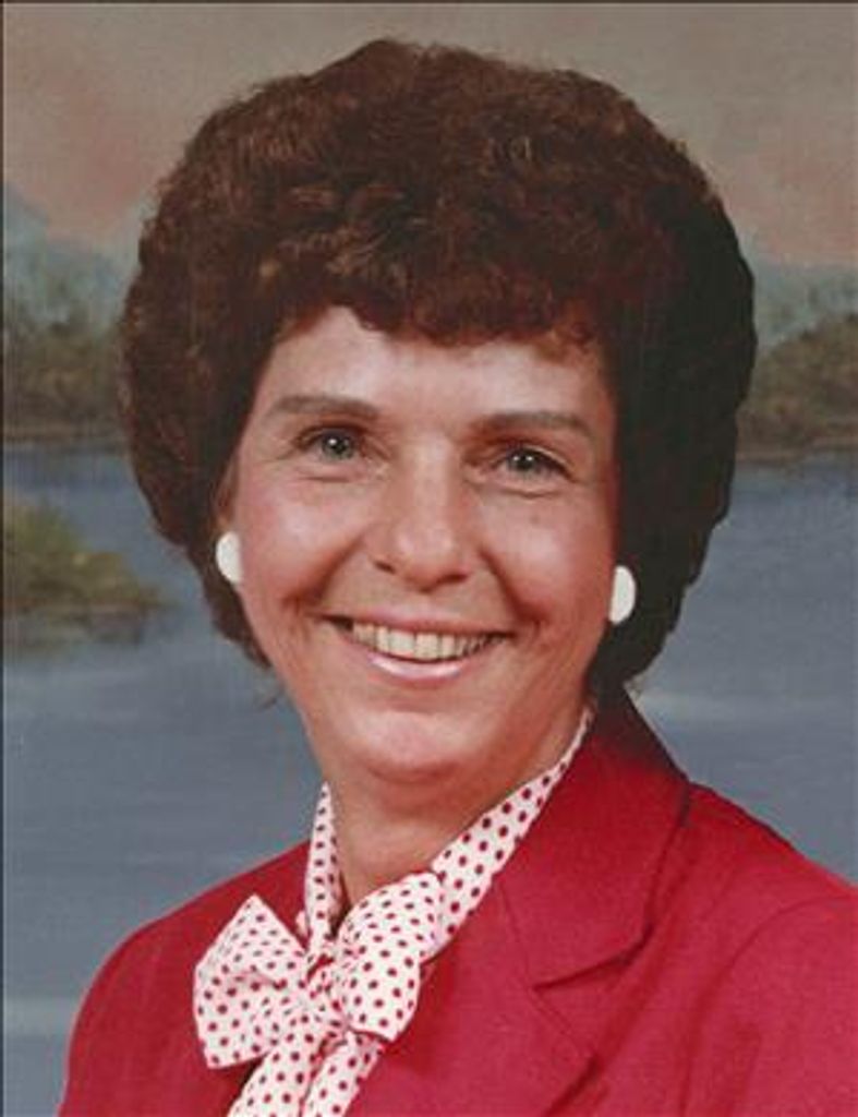 Vivian Holl
