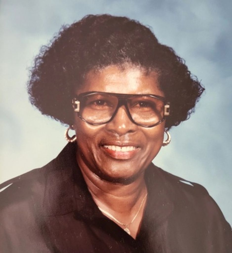 Margaret E Roberts Profile Photo