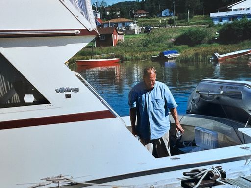 Peter Emil Carmody photo gallery thumbnail 50 of 121
