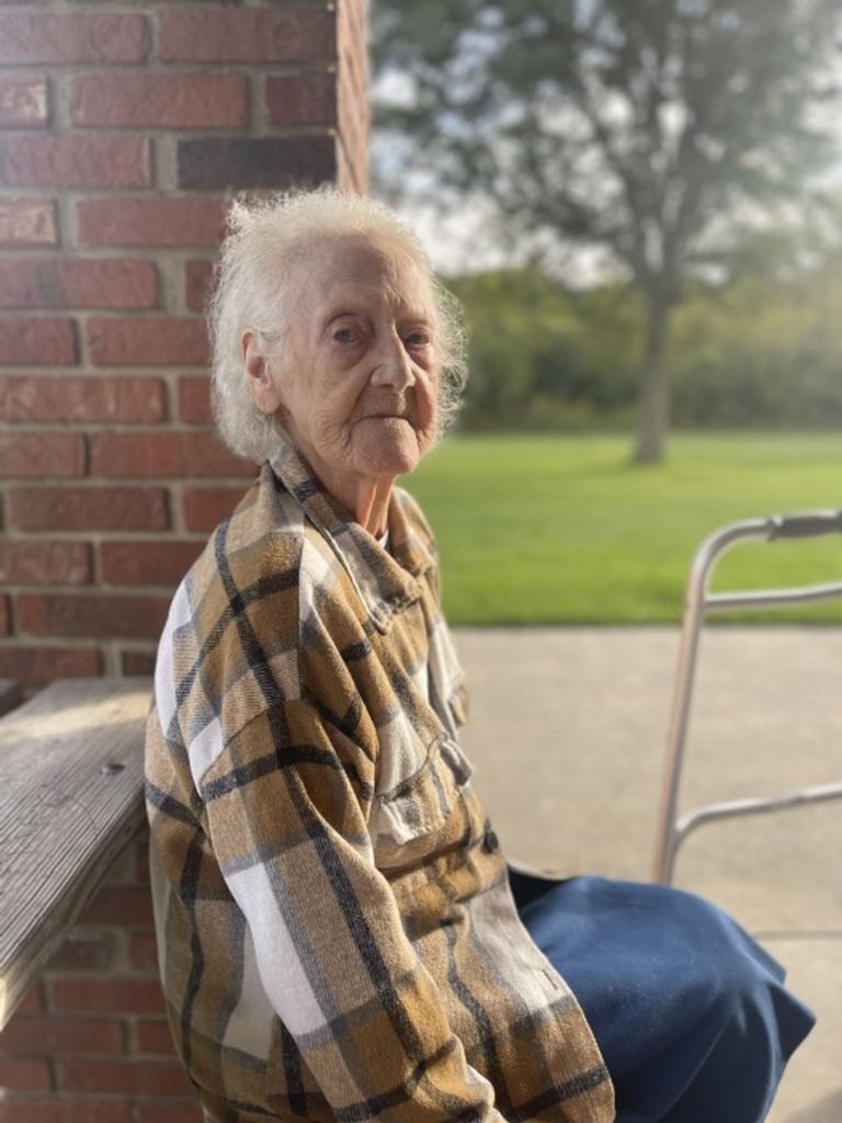 Joyce Eileen (Plumley)  Klapkowski