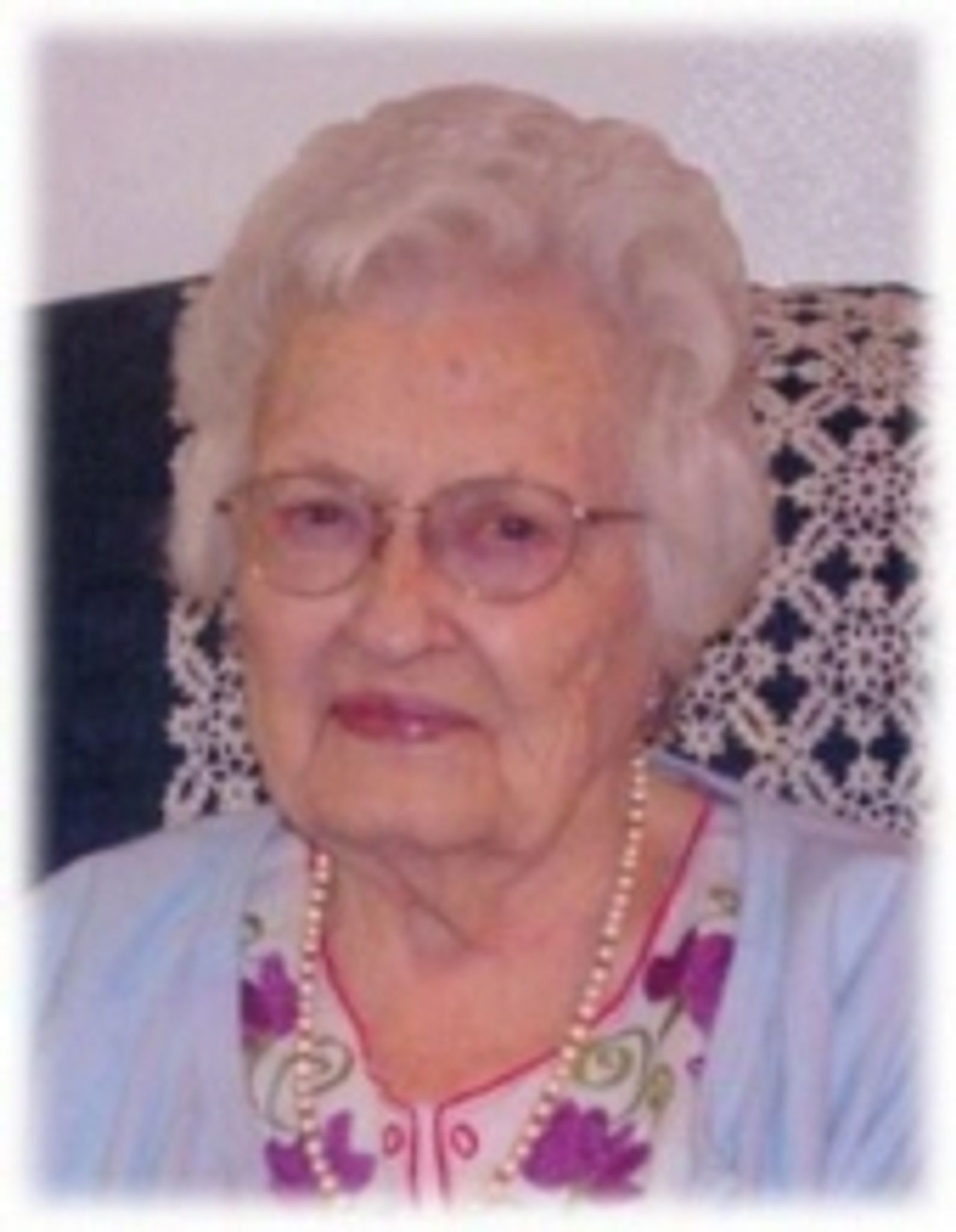 Lura E. Hoeness photo gallery image 1 of 1