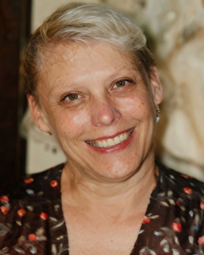 Lynda Deeann Olson Profile Photo