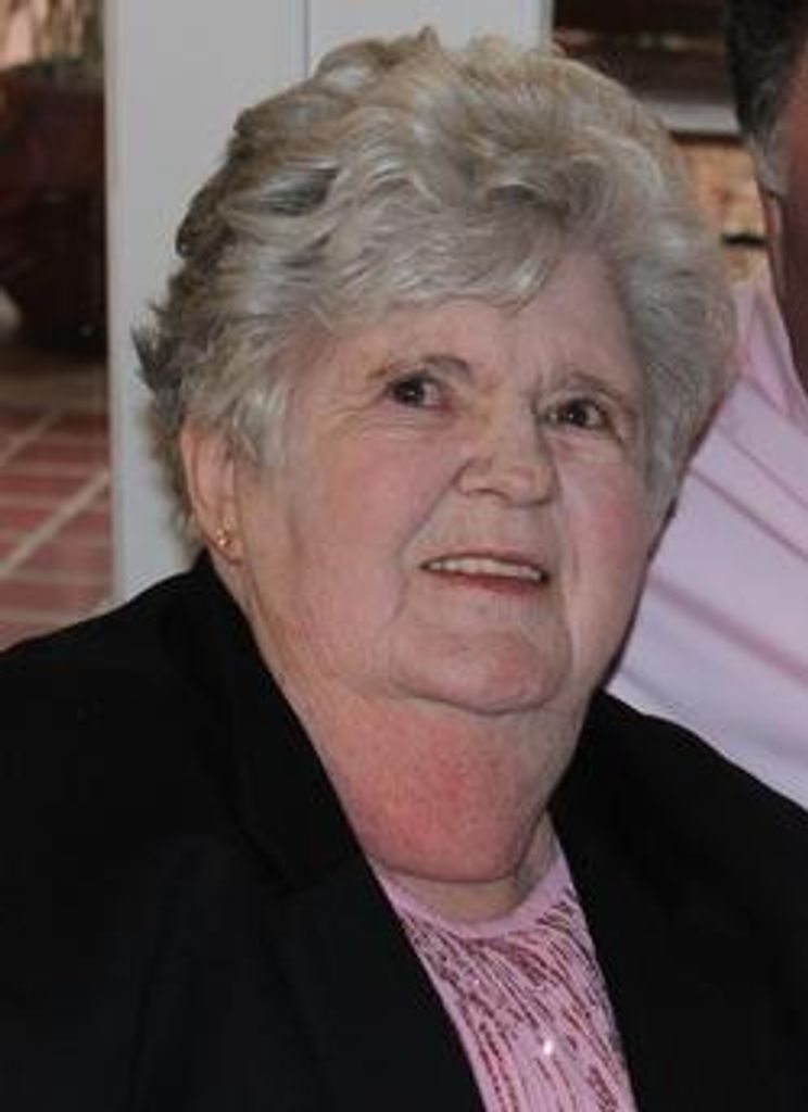 Linda G Fay Profile Photo