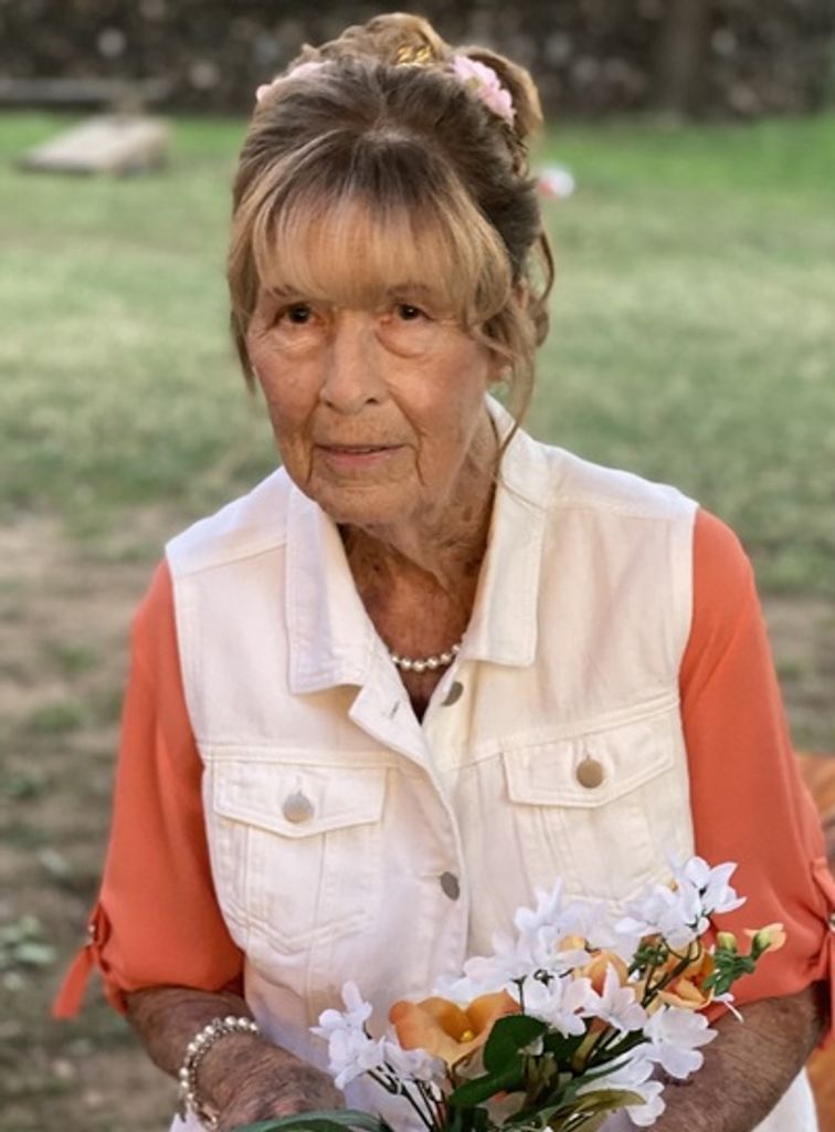 Darlene Lloyd - Devlin Profile Photo