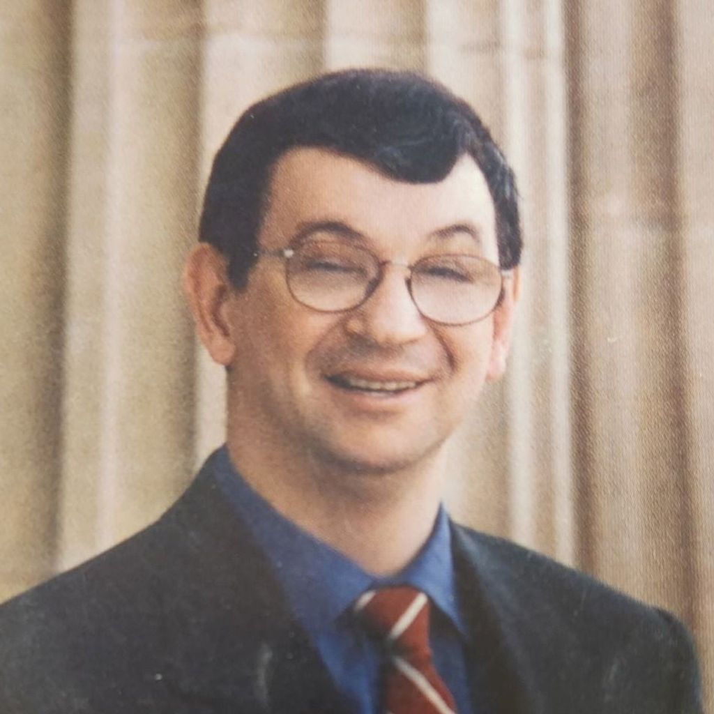 Robert Tomlinson Profile Photo