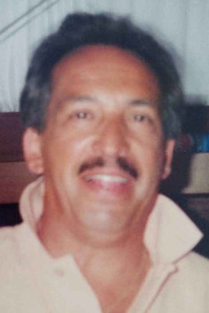 Robert "Papa" Tavares