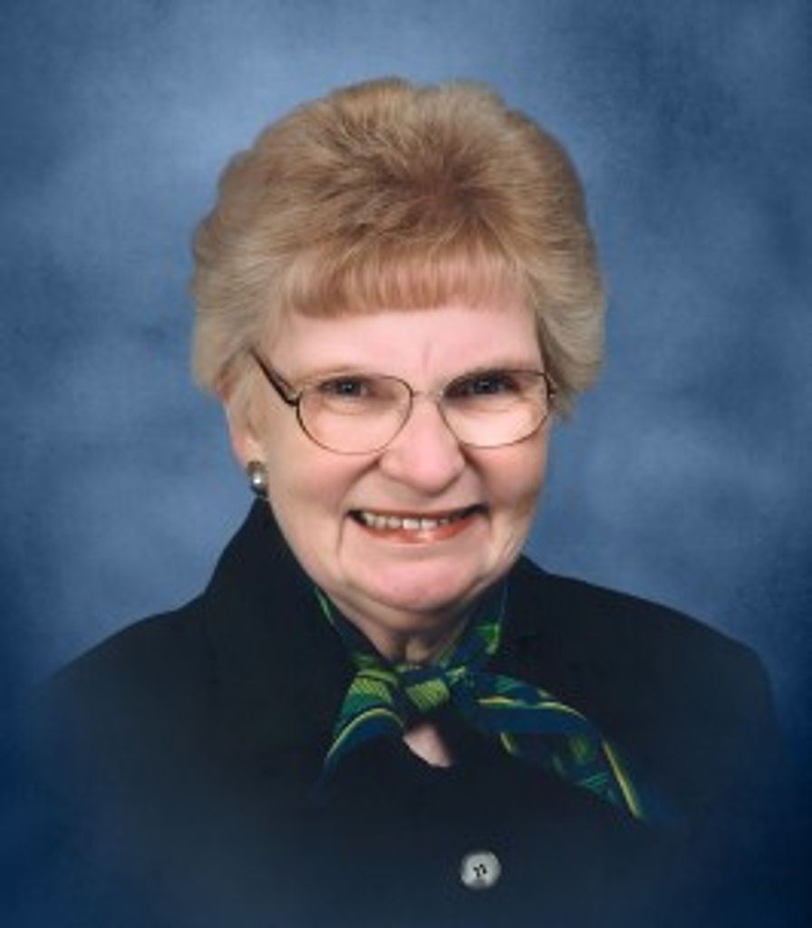 Louise Curry Profile Photo