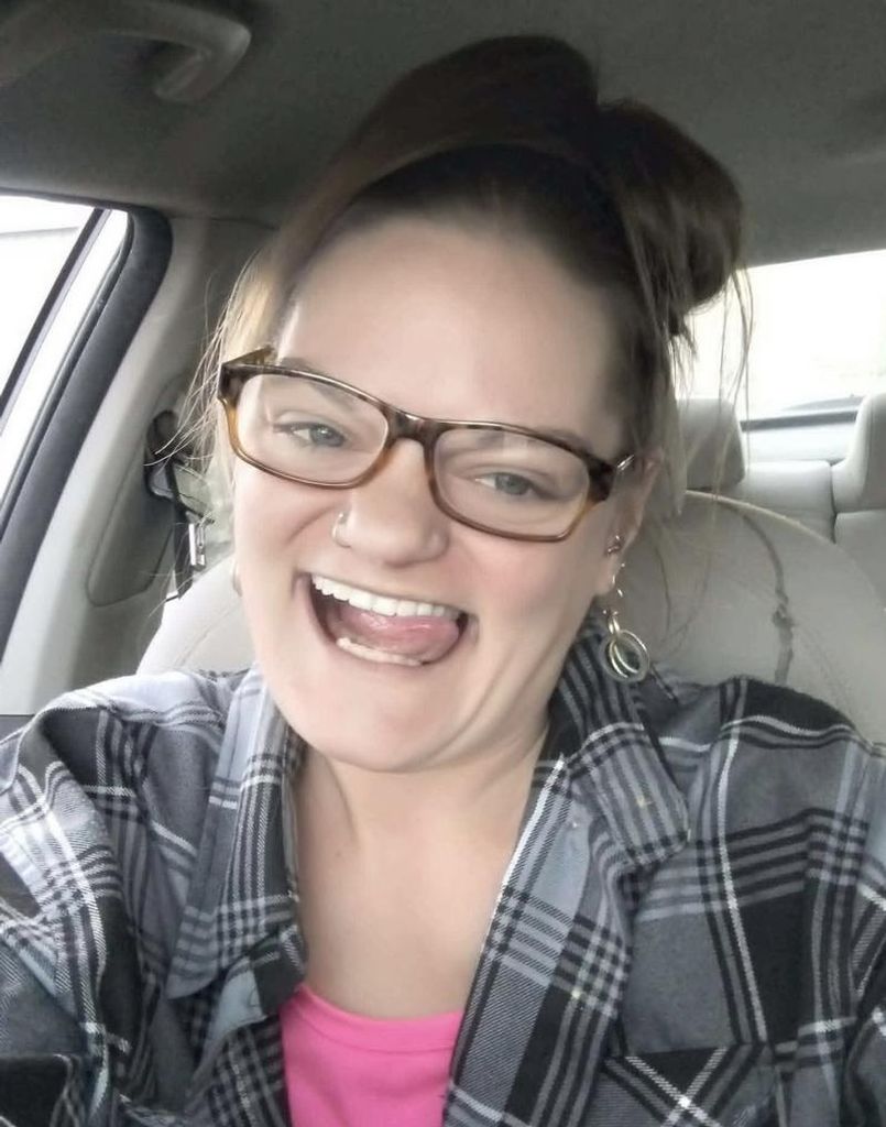 Tara Nicole Wills Profile Photo