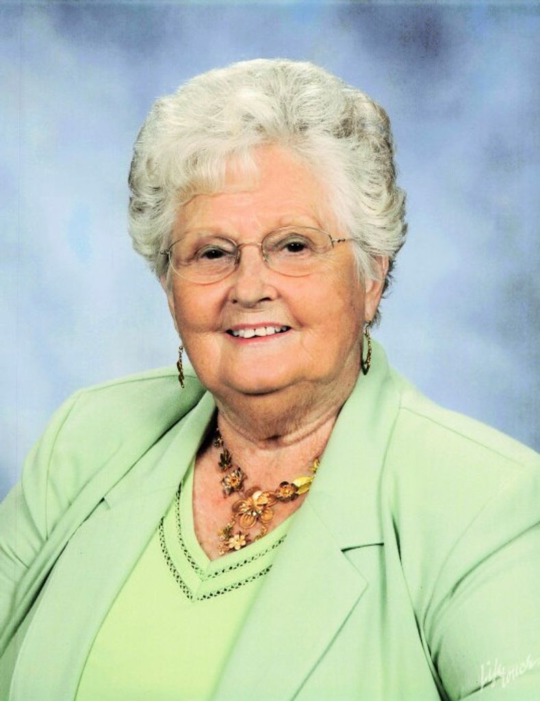 Juanita Ward (Curtsinger)  Peyton Profile Photo