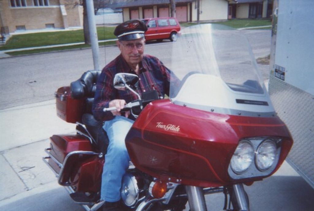 Robert Edward Scherer Profile Photo