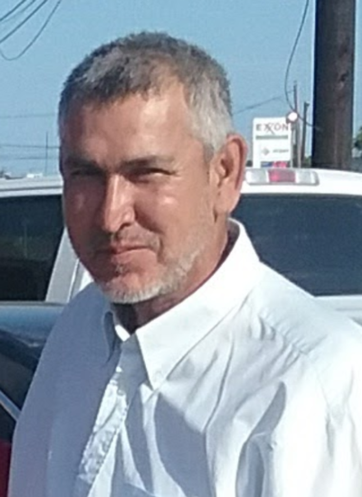 Gilbert Alaniz Profile Photo