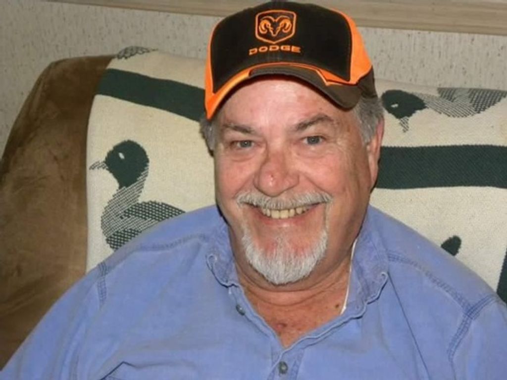 Levy Charles (Chuck) Cribbs Profile Photo