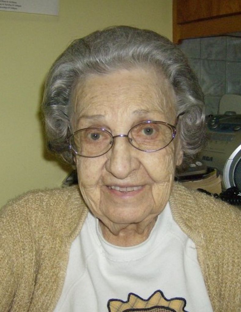 Catherine E Grohosky