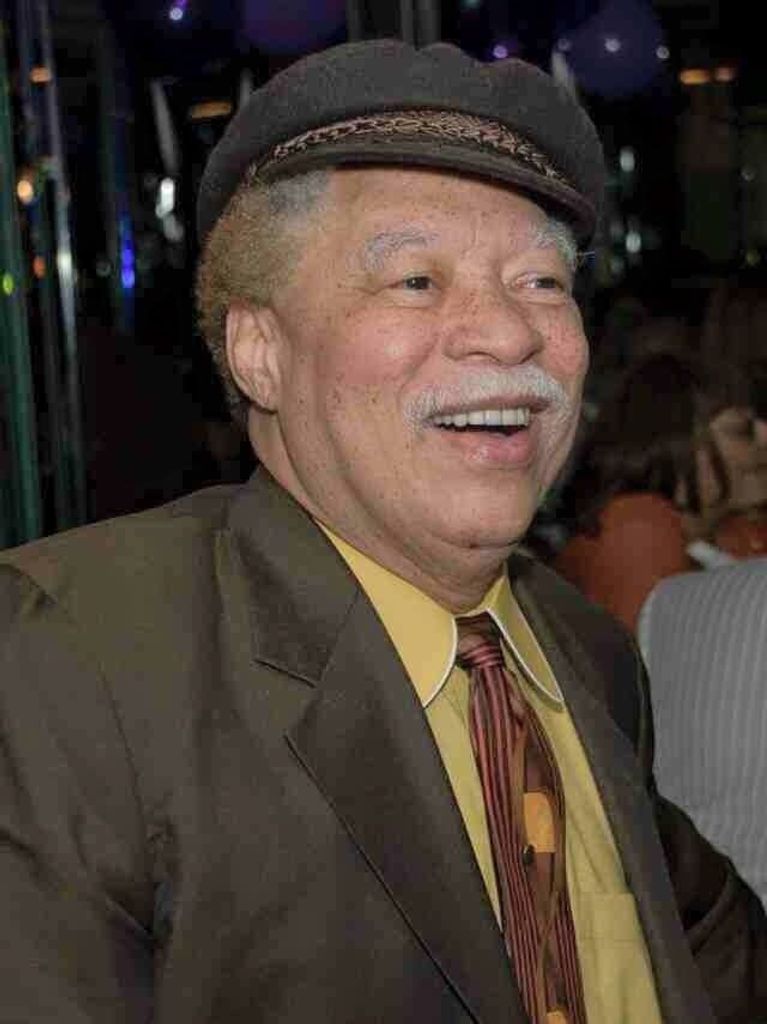Reynaldo Rey Profile Photo