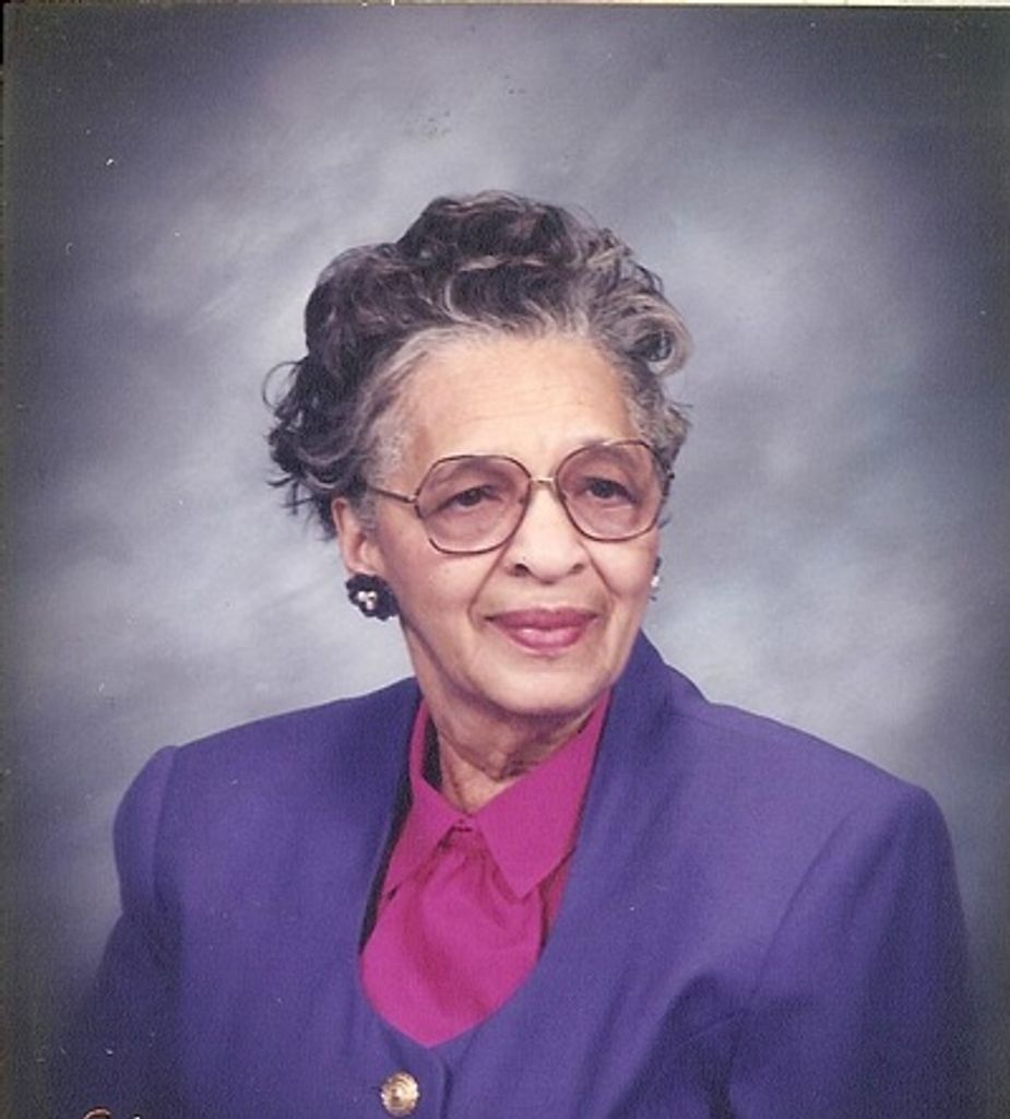 Julia India Walthall Cabler