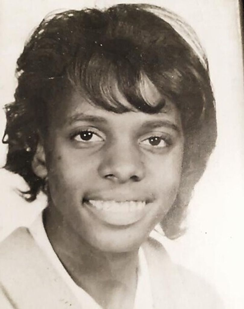 Ms Julia Karen Marshall Profile Photo