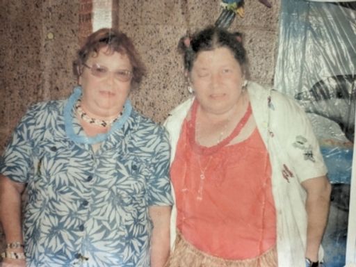 Rose Daubert photo gallery thumbnail 6 of 17