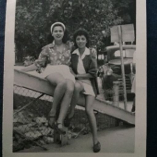 Arlene Tinus photo gallery thumbnail 3 of 5