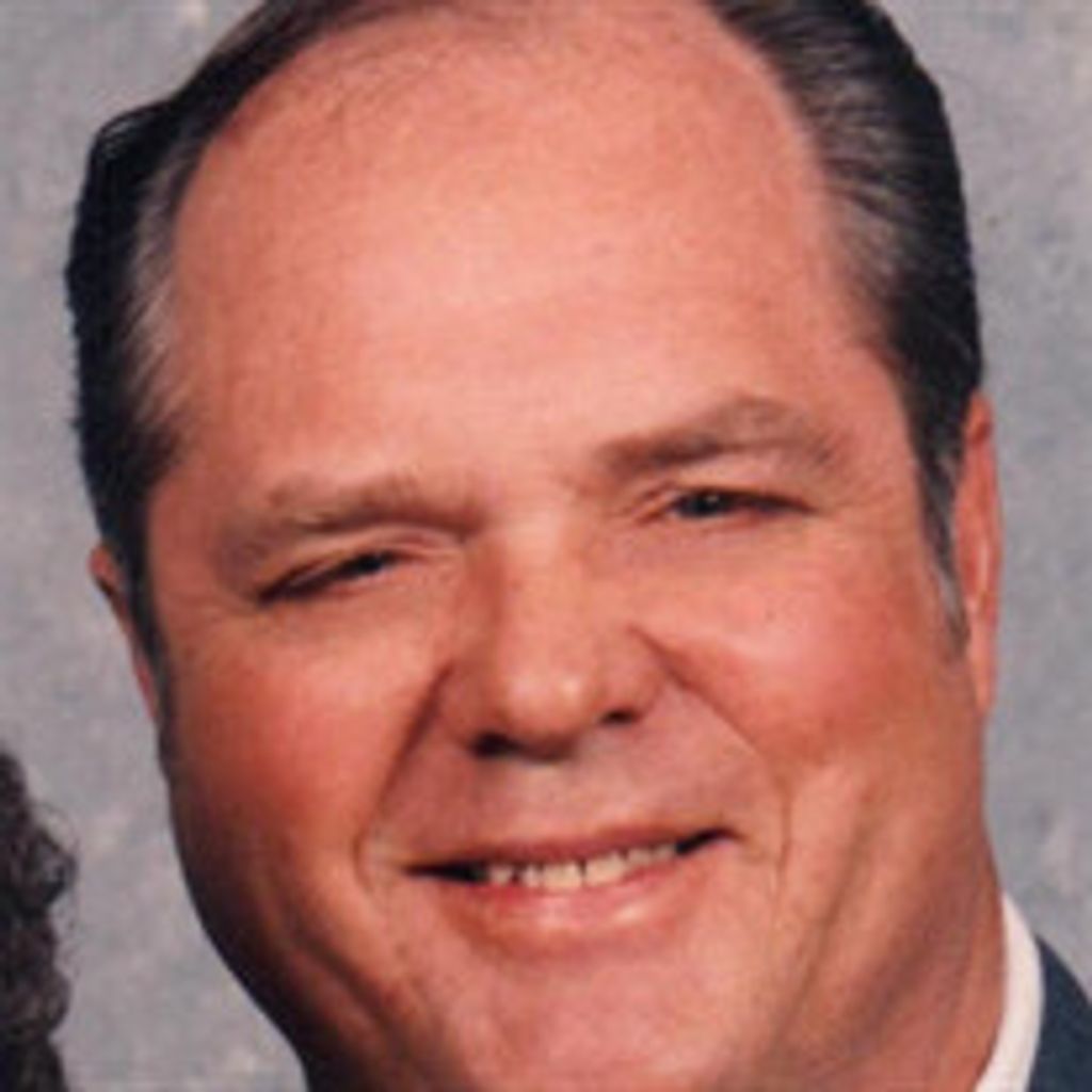 Robert Y Holtzclaw Profile Photo