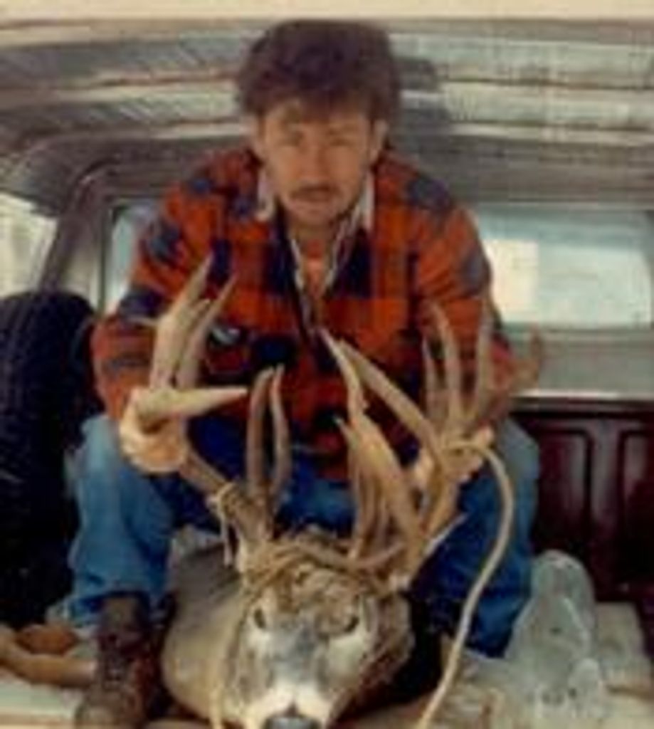 Robert "Robbie" Delliss