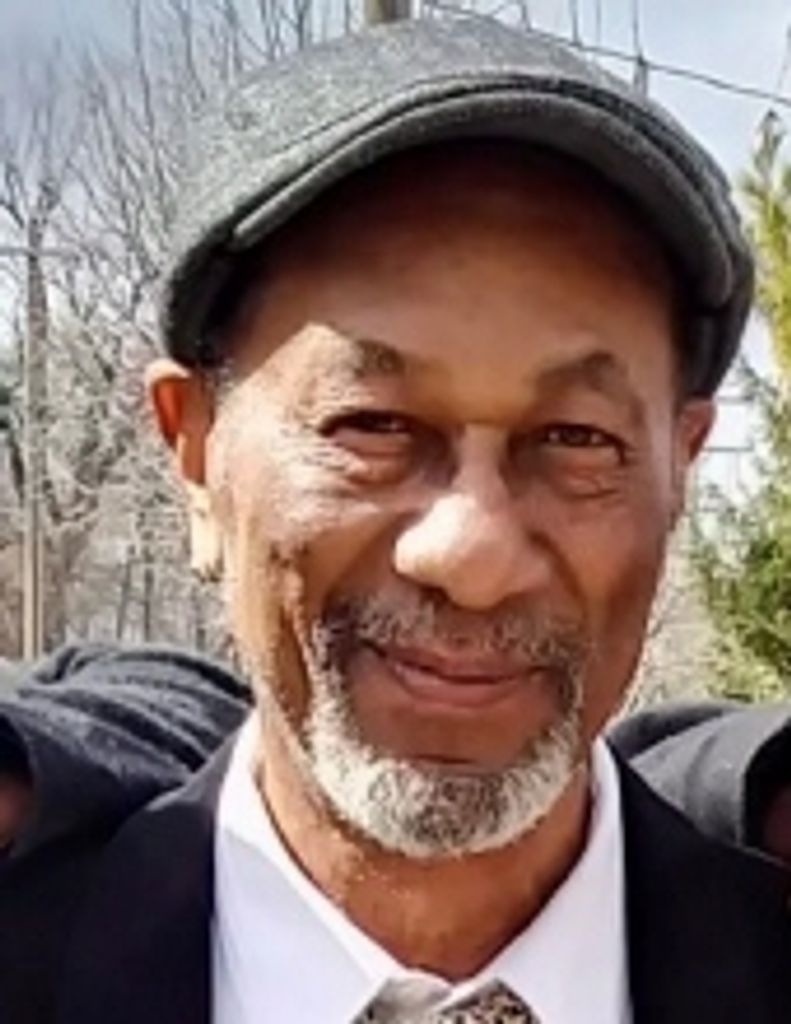 Howard Jones Jr. Profile Photo