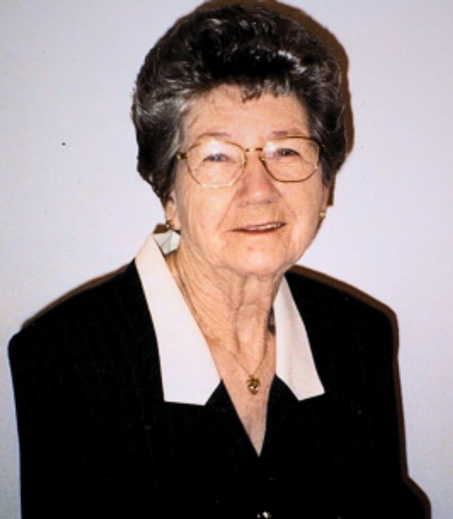 Geneva Reynolds Castle Carpenter Profile Photo