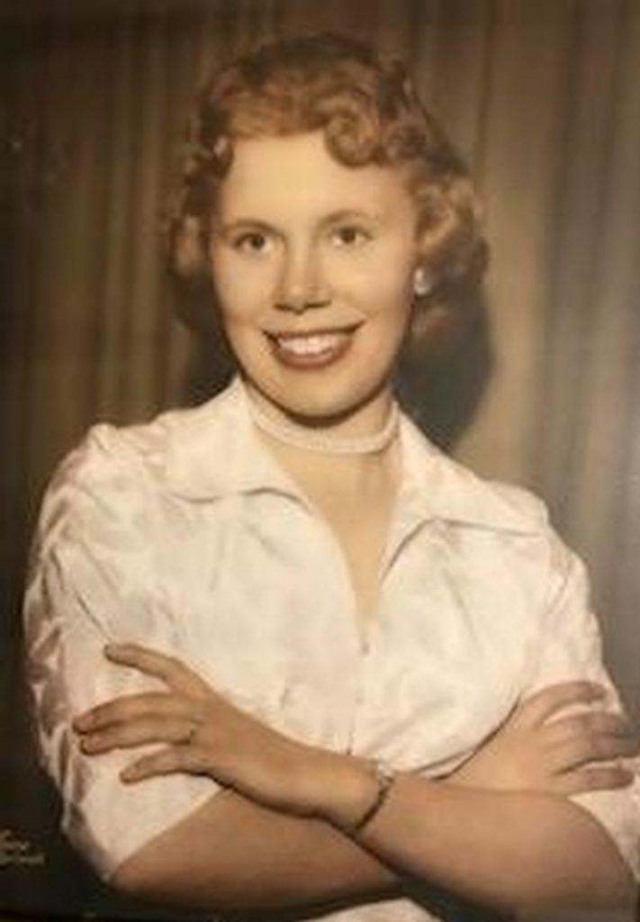 Elizabeth Mary Sneller Profile Photo