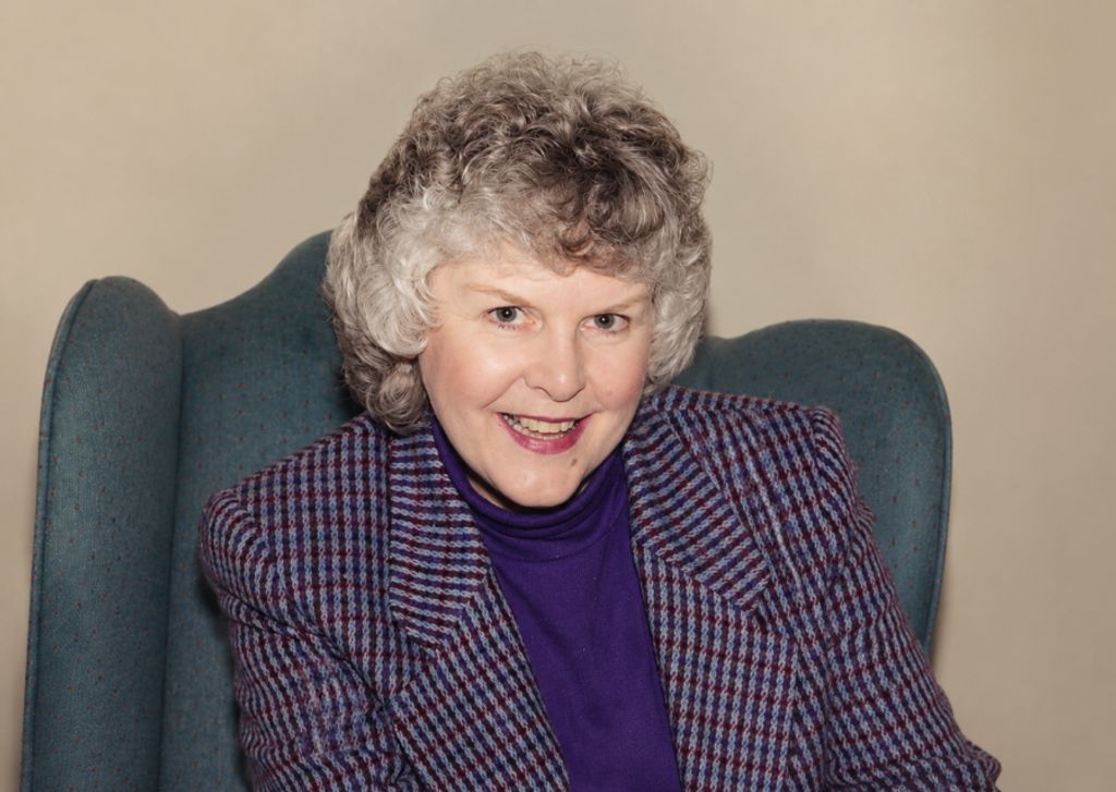 Elizabeth Dobbie Mitchell Profile Photo