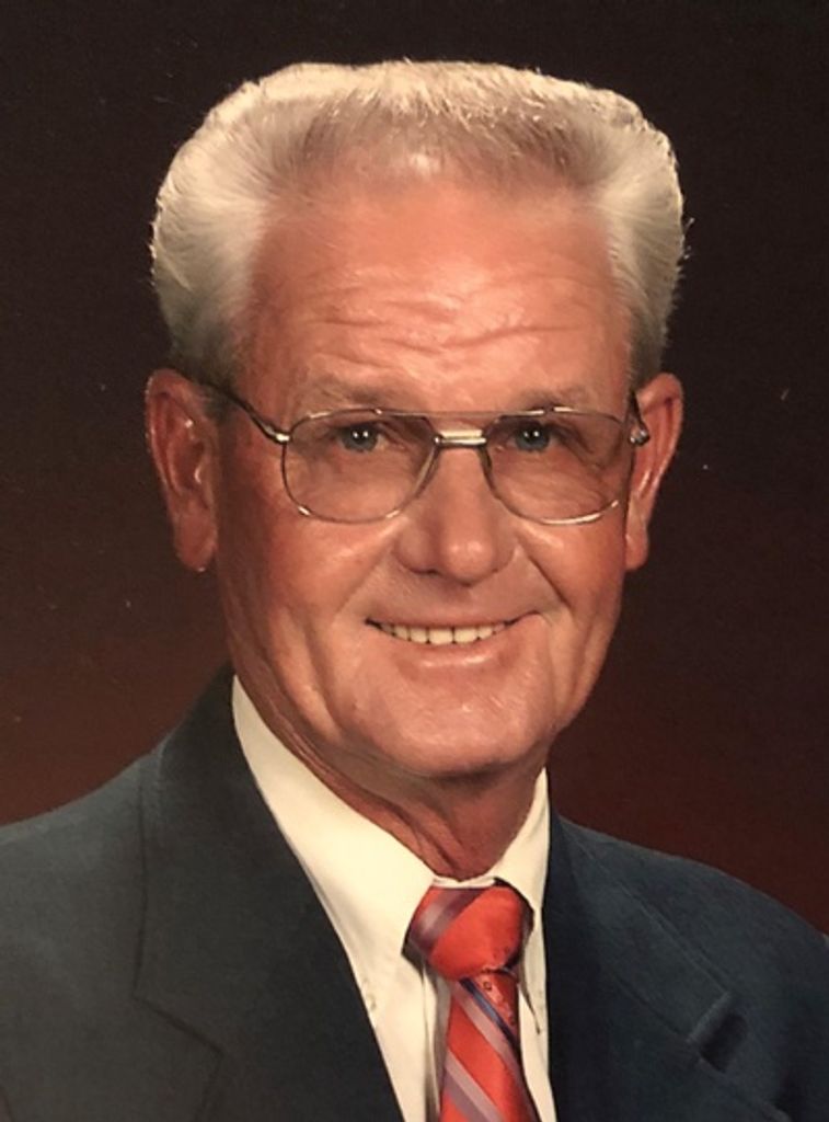 Lyle Thomas "Tommy" Farmer Profile Photo