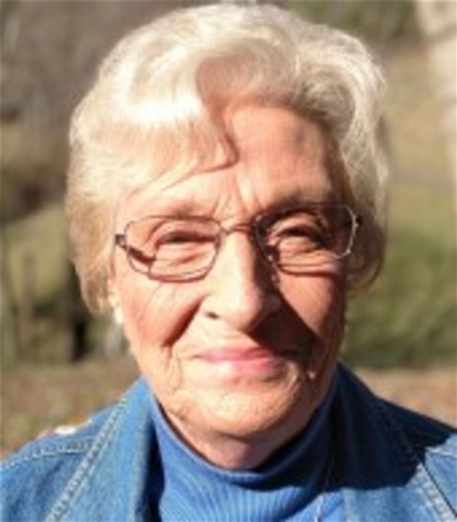 Evelyn Brown (Coates) Profile Photo
