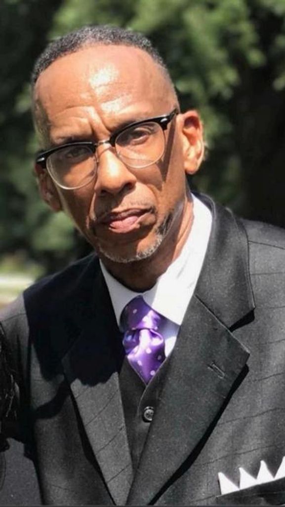 Girdens Standifer Jr. Profile Photo