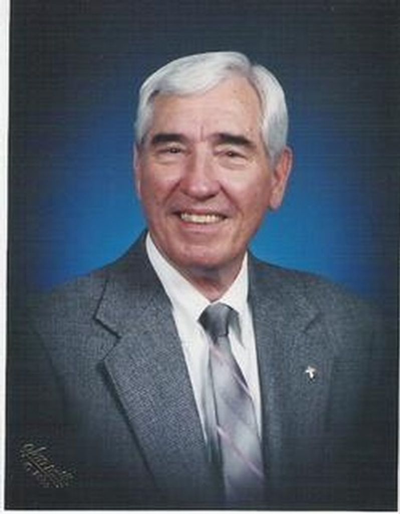 Lloyd L. Schultz