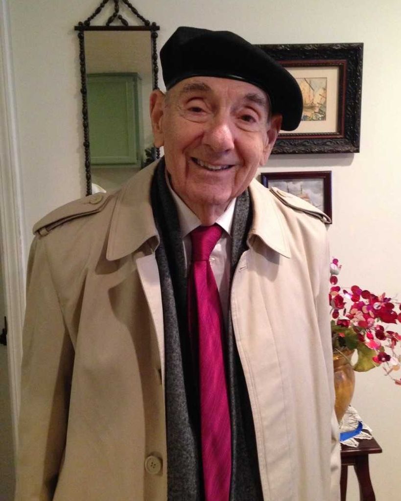 Elias Philippidis Profile Photo