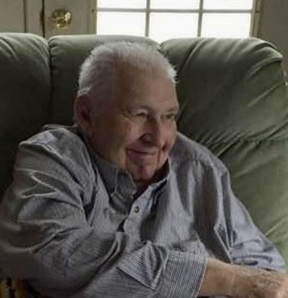 Robert "Bob" Trecker