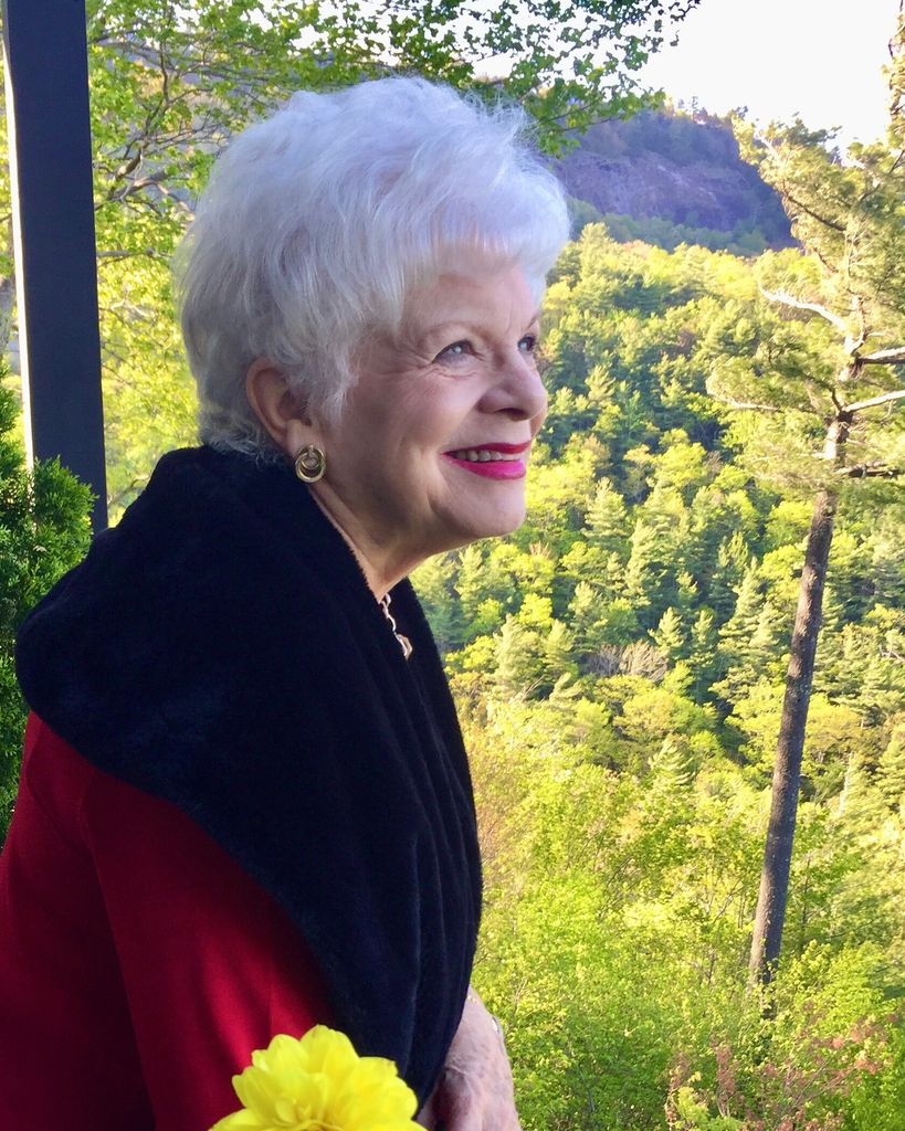 Vangie Lee Rich