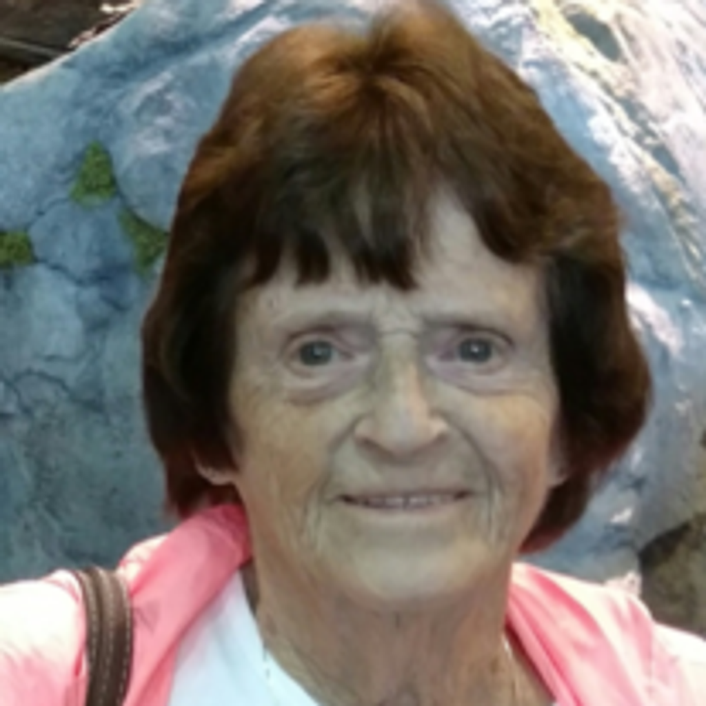 Lynne M. (Lashua) Cochran