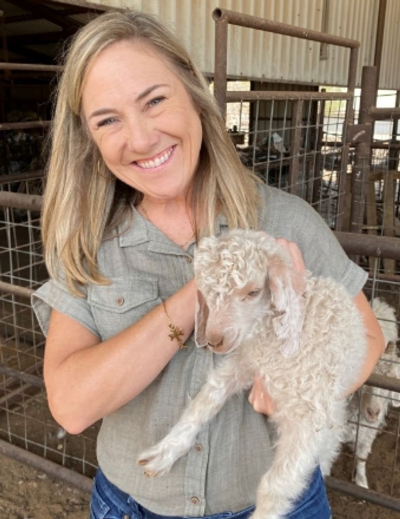 Laura Lee Lewis Profile Photo