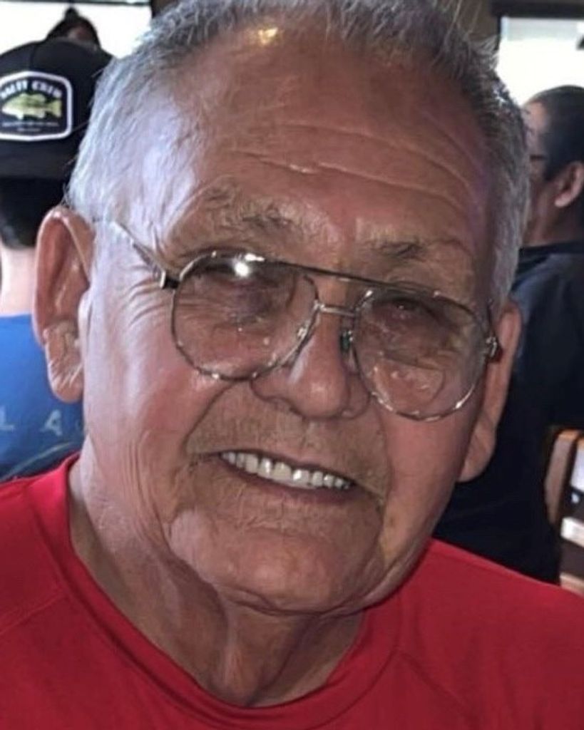 Roberto Magallanes Profile Photo