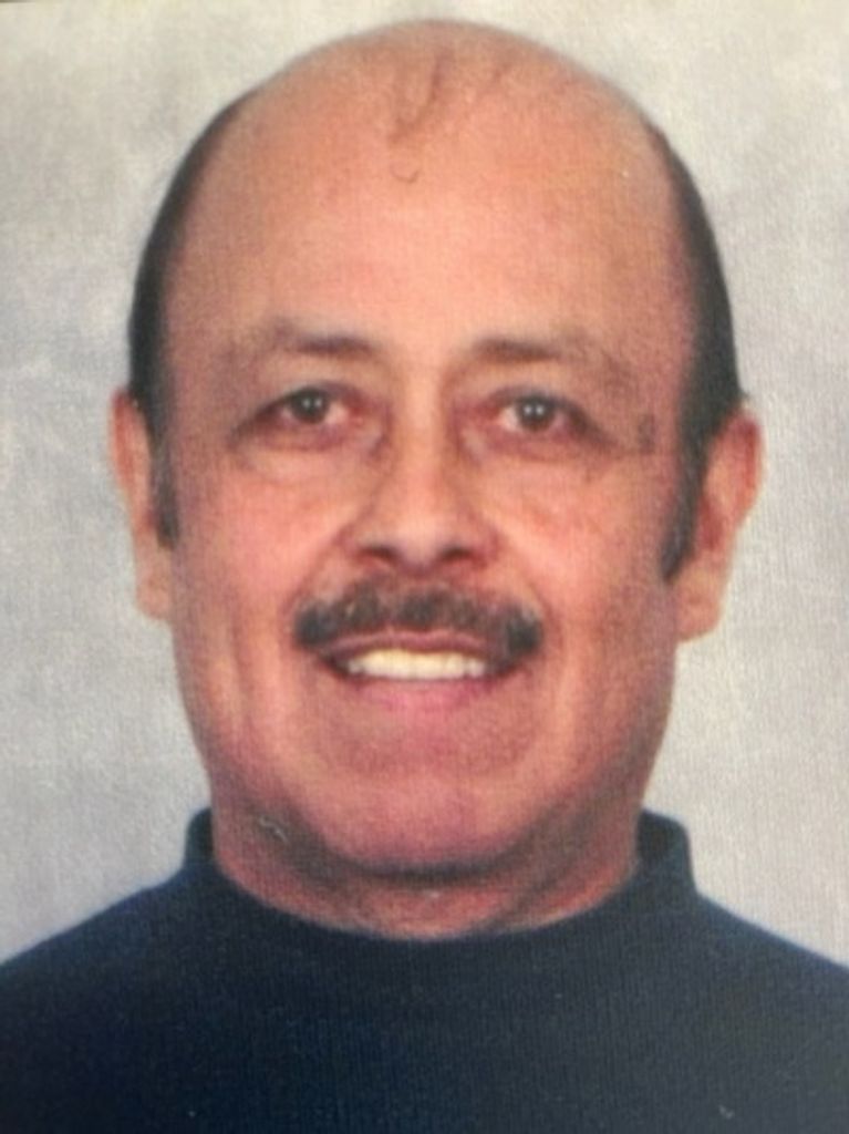 Juan Solis Profile Photo