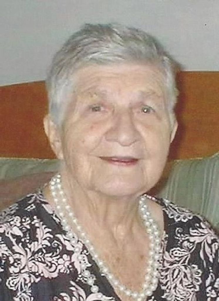 Sophie (Helen) "Honey" Greten