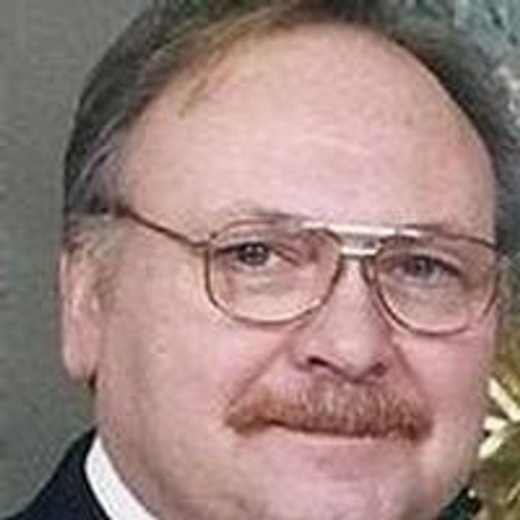 Donald J Dykstra